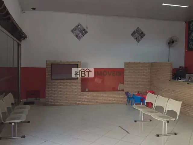 Ponto com 200m², à venda, no bairro Núcleo Habitacional Mary Dota em Bauru