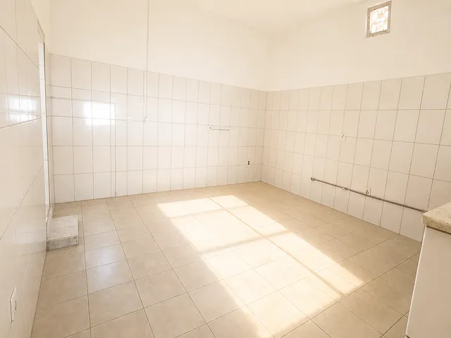 Ponto para alugar, no bairro Vila Nivi em São Paulo