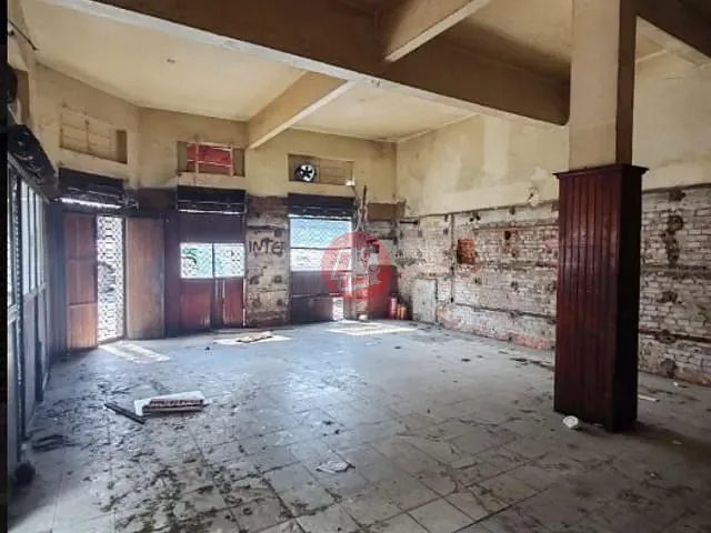 Ponto com 132m², para alugar, no bairro Cidade Baixa em Porto Alegre