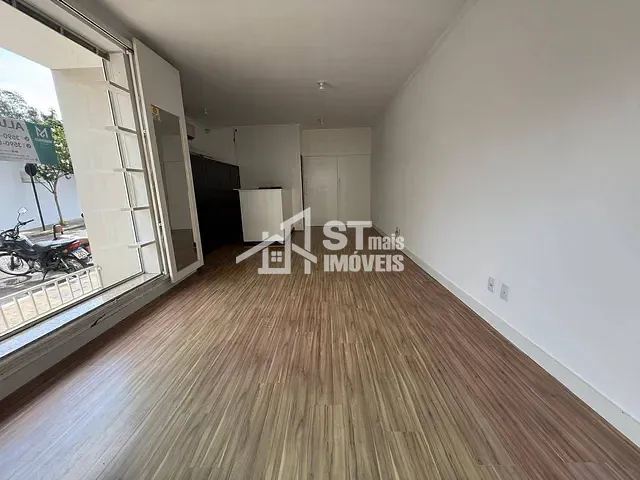 Ponto com 100m², para alugar, no bairro Centro em Andradas