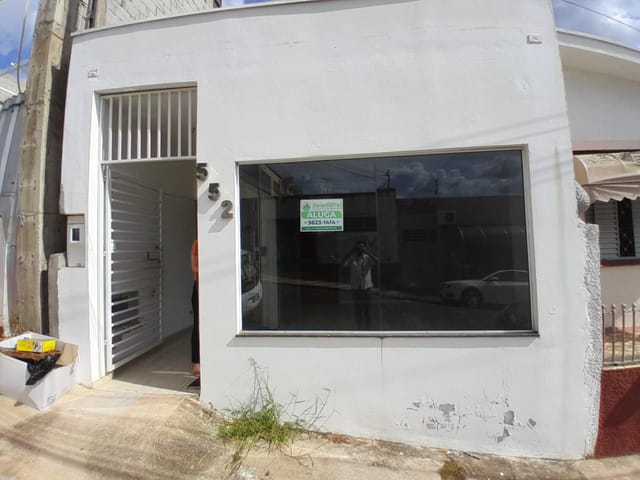Ponto com 30m², para alugar, no bairro Centro em São João da Boa Vista