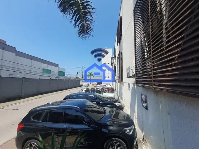 Sala com 27m², à venda, no bairro Centro em Caraguatatuba