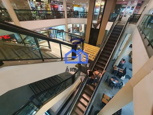 Sala com 27m², à venda, no bairro Centro em Caraguatatuba