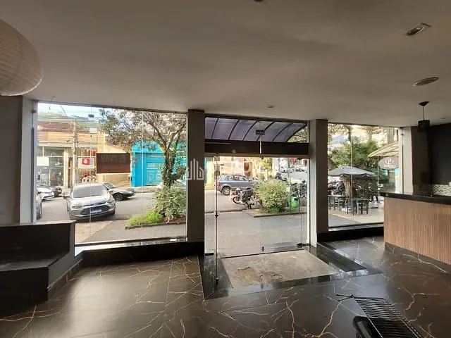 Ponto com 130m², para alugar, no bairro Centro em Poços de Caldas