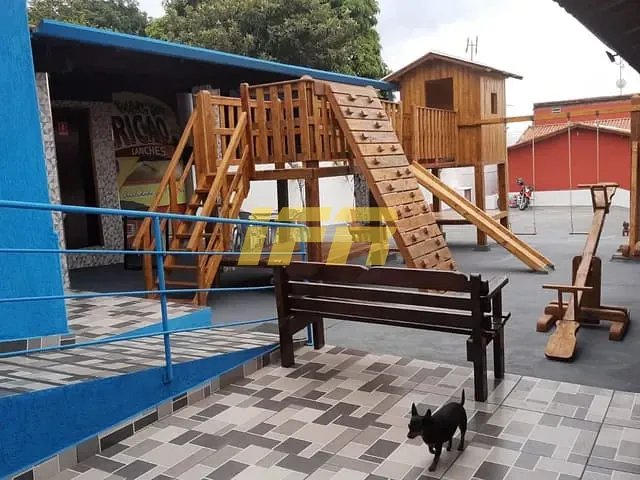 Ponto com 1375m², à venda, no bairro Quinta das Frutas em Taubaté