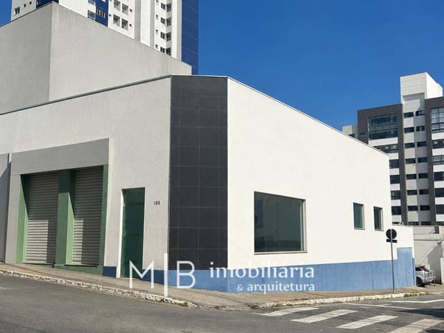Ponto com 250m², para alugar, no bairro Centro em Lavras