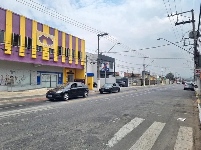 Ponto com 360m², para alugar, no bairro Pedregulho em Guaratinguetá
