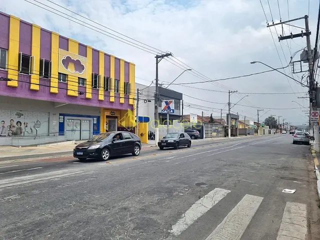 Ponto com 360m², para alugar, no bairro Pedregulho em Guaratinguetá