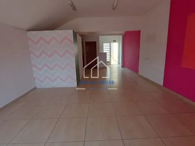 Ponto com 212m², à venda, no bairro Loteamento São Vicente de Paulo em Pindamonhangaba