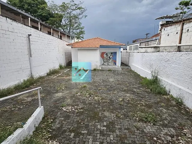 Ponto com 319m², para alugar, no bairro Jardim Vale do Sol em São José dos Campos