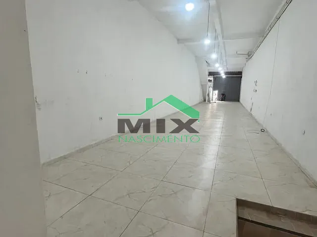 Ponto com 300m², para alugar, no bairro Taboão em Diadema