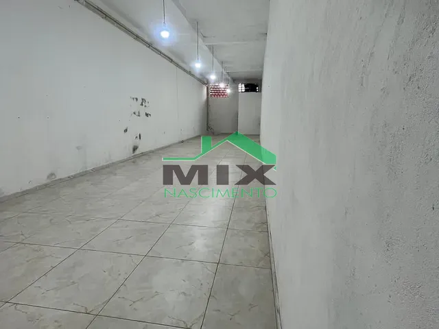 Ponto com 300m², para alugar, no bairro Taboão em Diadema