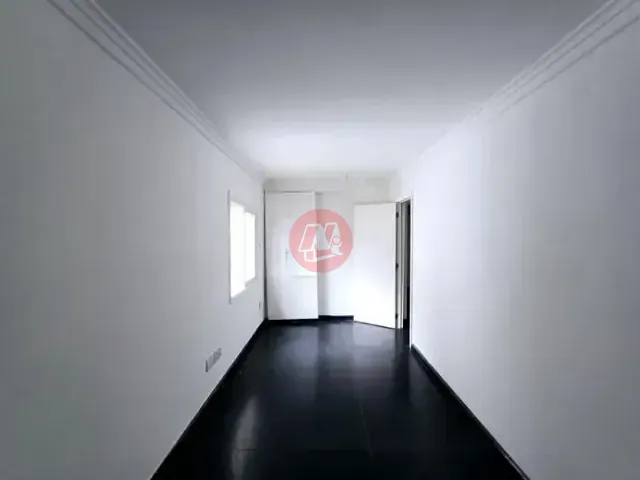 Ponto com 980m², para alugar, no bairro São João em Porto Alegre