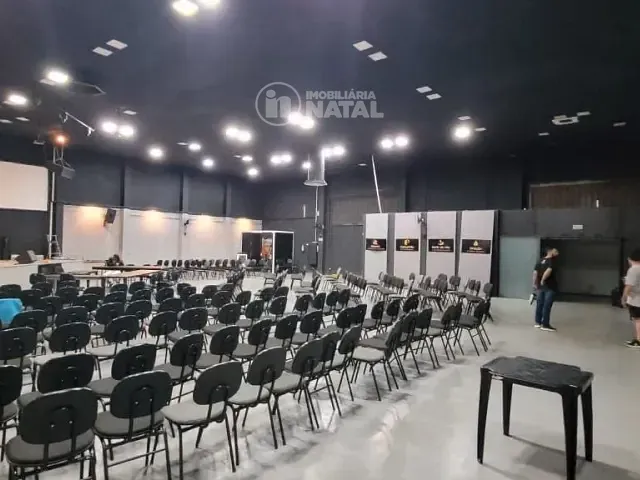 Ponto com 1100m², para alugar, no bairro Conjunto Vivi Xavier em Londrina