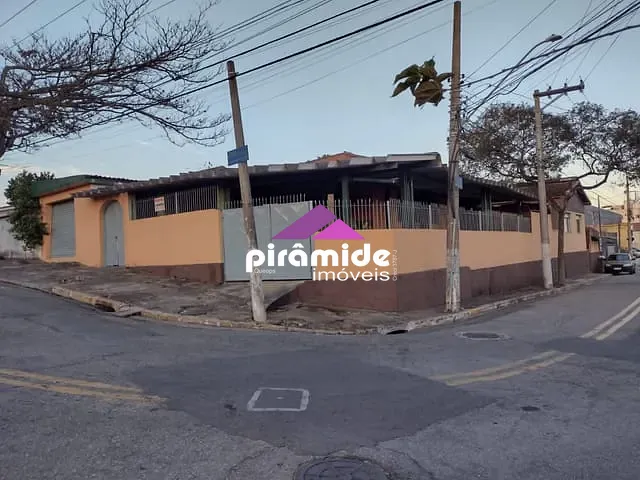 Ponto com 675m², à venda, no bairro Jardim Aeroporto em São José dos Campos