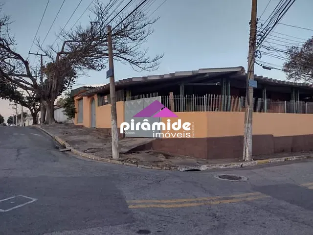 Ponto com 675m², à venda, no bairro Jardim Aeroporto em São José dos Campos