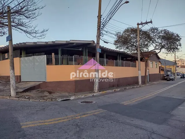 Ponto com 675m², à venda, no bairro Jardim Aeroporto em São José dos Campos