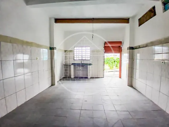 Ponto com 340m², para alugar, no bairro Parelheiros em São Paulo