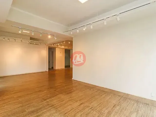 Ponto com 475m², para alugar, no bairro Rio Branco em Porto Alegre