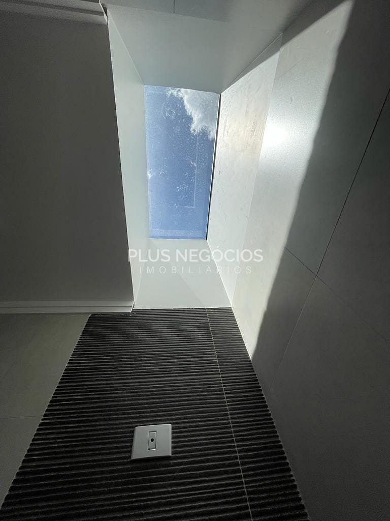 Casa à venda com 3 quartos, 90m² - Foto 11