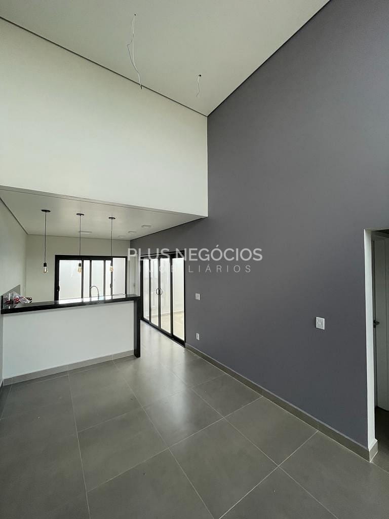Casa à venda com 3 quartos, 90m² - Foto 4