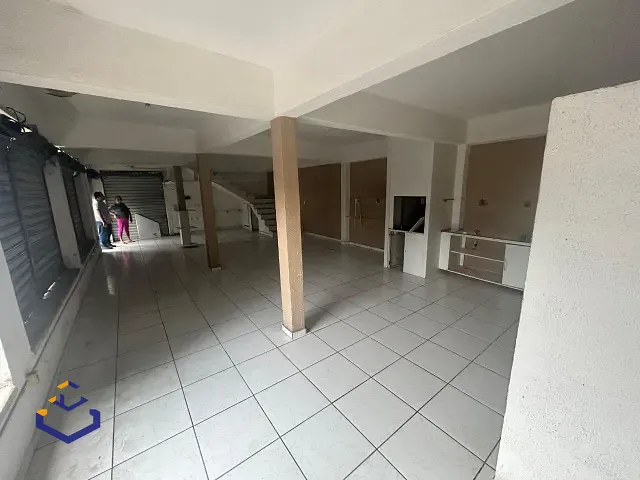Ponto com 463m², para alugar, no bairro Joaquim Távora em Fortaleza