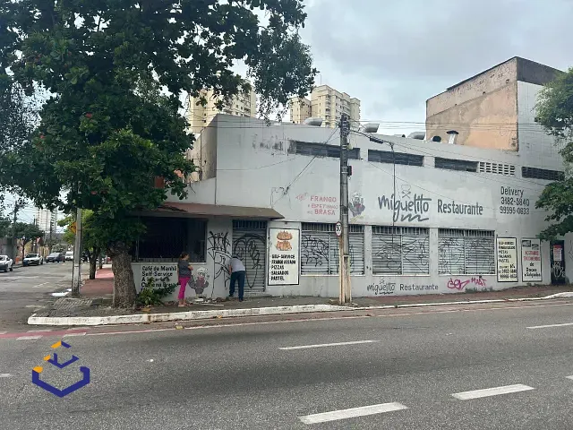 Ponto com 463m², para alugar, no bairro Joaquim Távora em Fortaleza