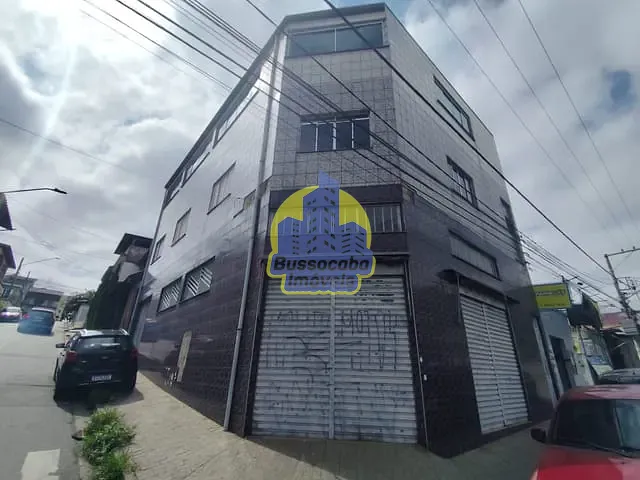 Ponto com 413m², à venda, no bairro km 18 em Osasco