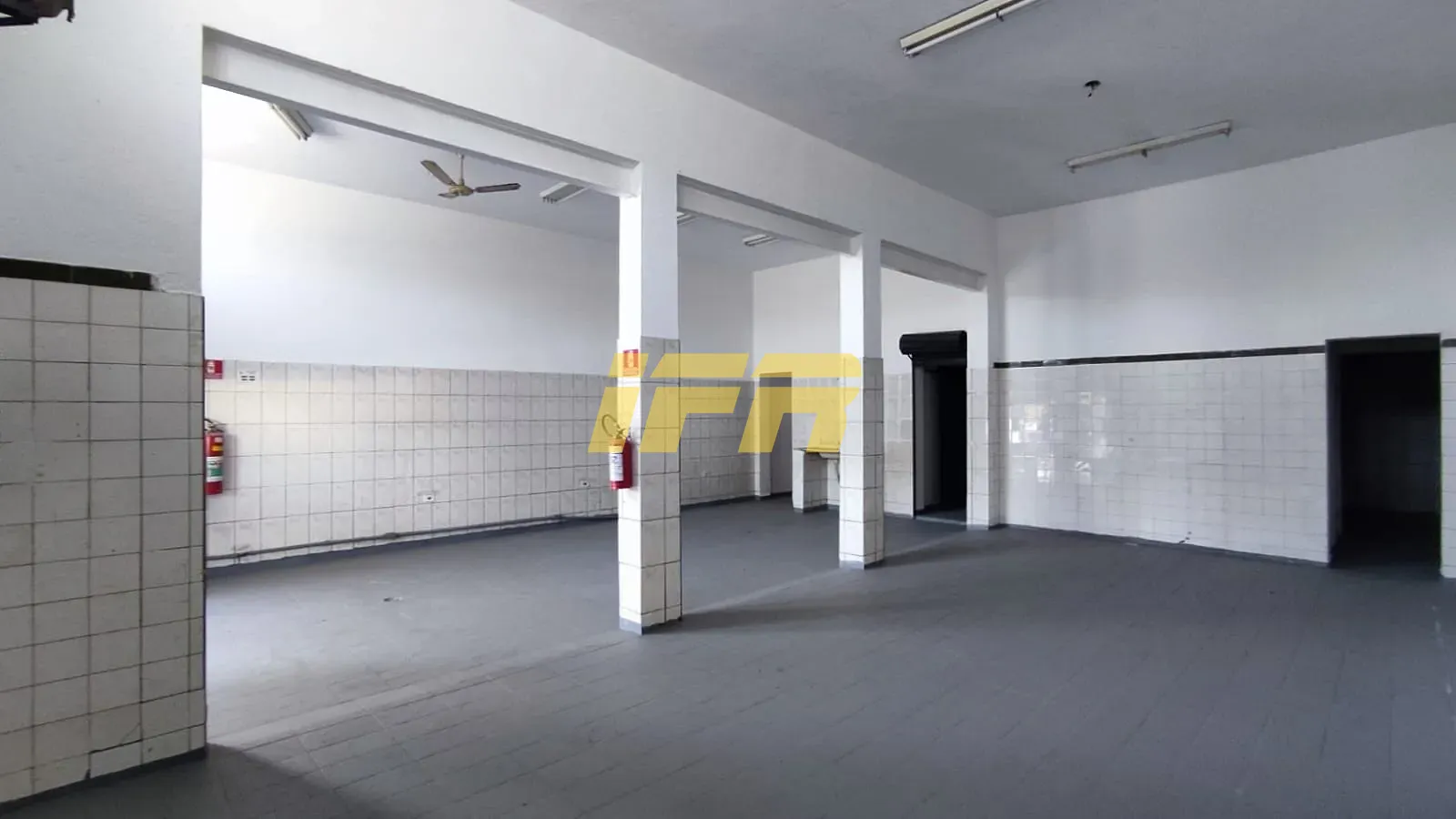 Loja-Salão, 142 m² - Foto 1