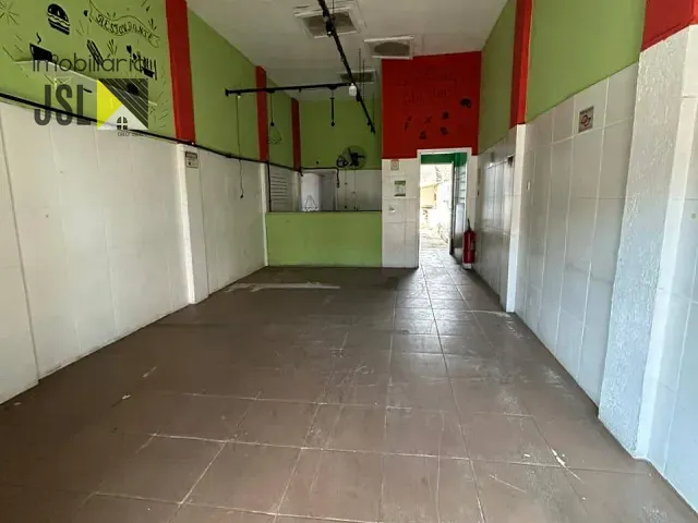 Ponto com 135m², à venda ou para alugar, no bairro Centro em Caçapava
