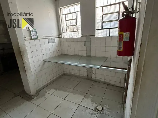 Ponto com 135m², à venda ou para alugar, no bairro Centro em Caçapava