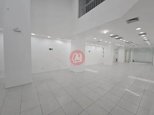 Prédio com 395m², para alugar, no bairro Centro Histórico em Porto Alegre