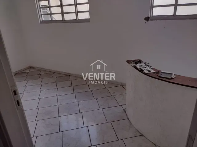 Ponto com 120m², para alugar, no bairro Centro em Taubaté