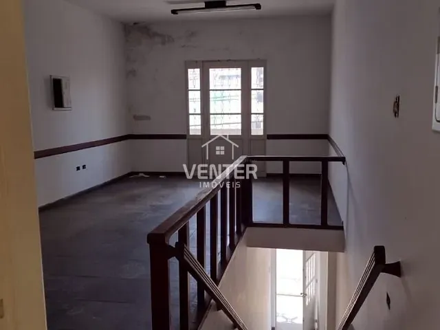 Ponto com 120m², para alugar, no bairro Centro em Taubaté