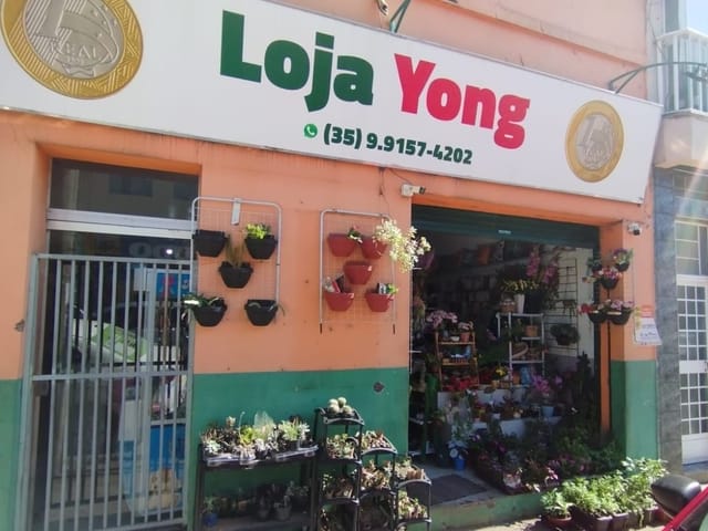 Ponto com 616m², à venda, no bairro Centro em Cambuí