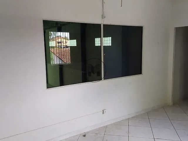Ponto com 390m², para alugar, no bairro Cruz em Lorena