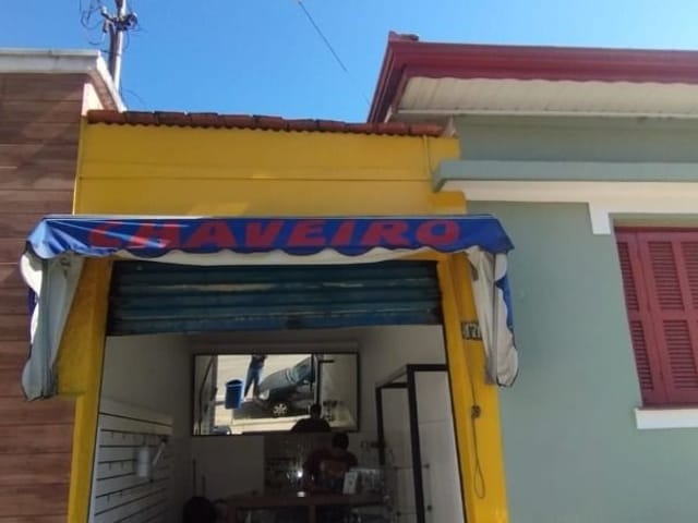 Ponto com 352m², à venda, no bairro Centro em Cambuí