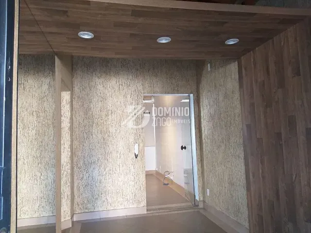Ponto com 406m², para alugar, no bairro São Benedito em Uberaba
