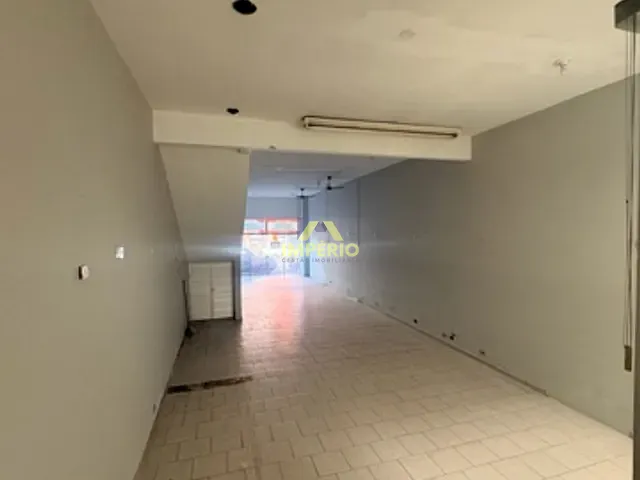 Ponto com 200m², para alugar, no bairro Centro em Salto