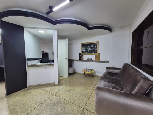 Ponto com 200m², à venda ou para alugar, no bairro Centro em Taubaté