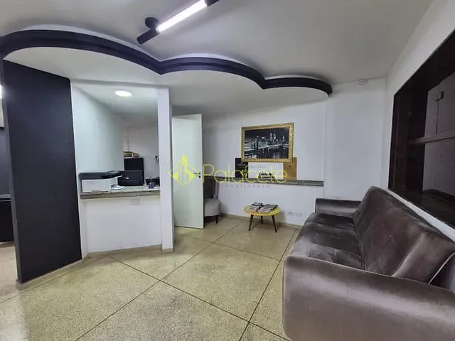 Ponto com 200m², à venda ou para alugar, no bairro Centro em Taubaté