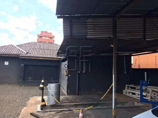 Ponto com 580m², para alugar, no bairro Centro em Londrina
