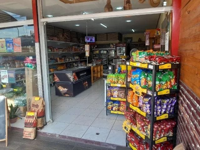 Ponto com 62m², à venda, no bairro Jardim Sao Vicente em Cotia