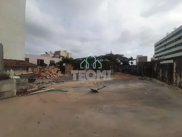 Ponto com 520m², para alugar, no bairro Centro em Taubaté