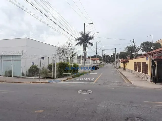 Ponto com 500m², para alugar, no bairro Loteamento João Tamborindeguy Fernandes em Pindamonhangaba