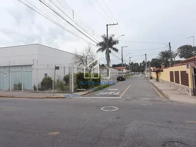 Ponto com 500m², para alugar, no bairro Loteamento João Tamborindeguy Fernandes em Pindamonhangaba