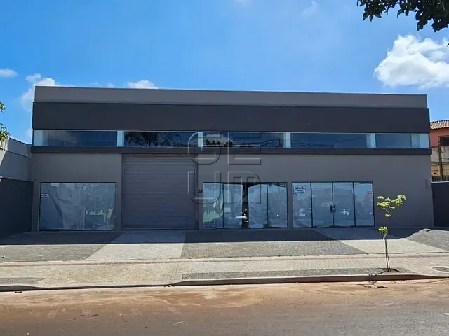 Ponto com 634m², para alugar, no bairro Messiânico em Londrina