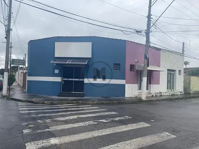 Ponto com 132m², à venda, no bairro Vila Comendador Rodrigues Alves em Guaratinguetá