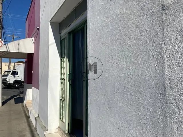 Ponto com 132m², à venda, no bairro Vila Comendador Rodrigues Alves em Guaratinguetá