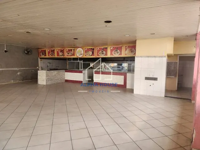 Ponto com 559m², para alugar, no bairro Centro em Pindamonhangaba